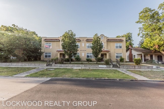 Building Photo - 1535 W Woodlawn Ave