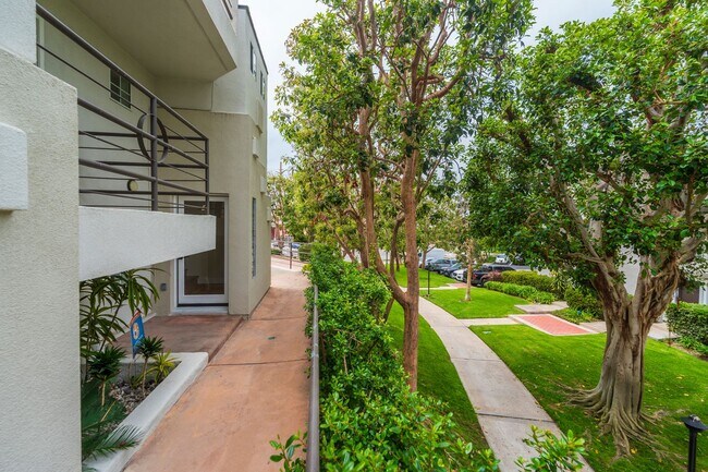 Foto del edificio - Beautiful Hermosa Beach Townhome Rental!