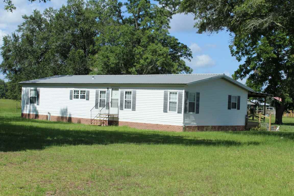 Primary Photo - 689 NE Old Blue Springs Rd