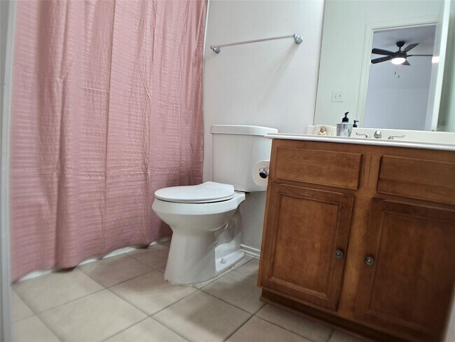 Foto del edificio - 14339 Hillard Green Ln