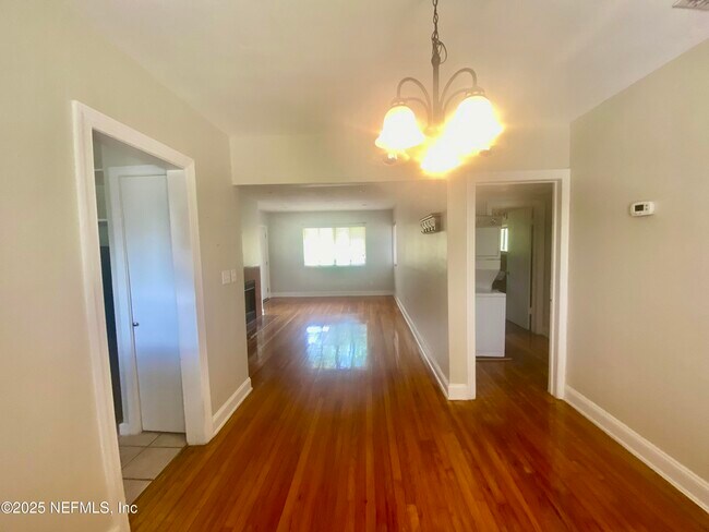 Foto del edificio - 2159 Riverside Ave