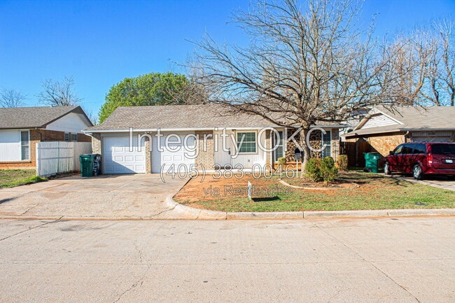 Building Photo - 4101 SE 45th St