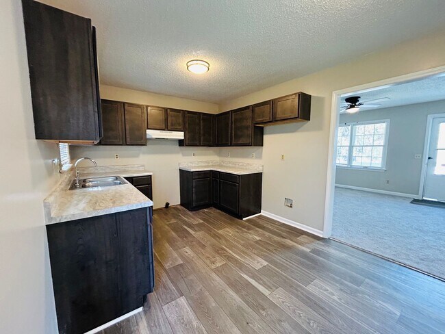 Foto del edificio - 404 A Poplar St