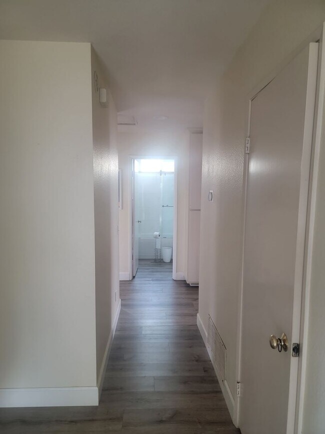 Foto del edificio - Large 3 bed 2 Bath house in Chula Vista