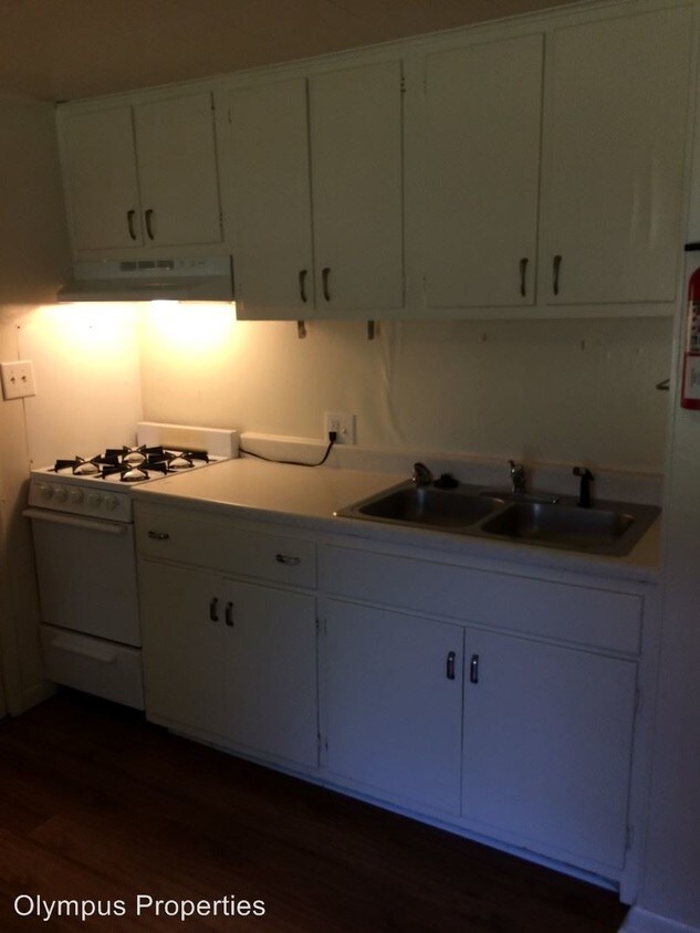 Building Photo - 1 br, 1 bath Room For Rent - 1405 S Rogers St