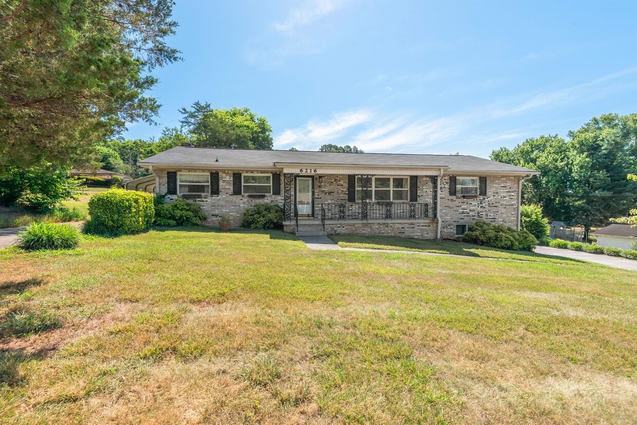 Primary Photo - 6216 Mountain Laurel Rd