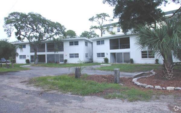 Foto principal - 1147 Victoria Dr