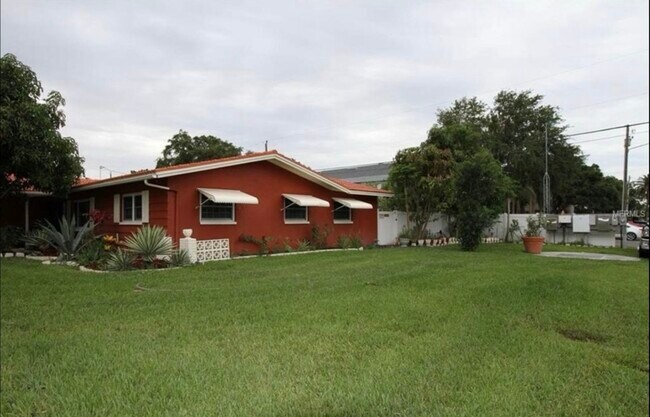 Foto del edificio - 3200 Keene Park Dr
