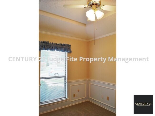 Building Photo - Charming Single Story 3/2/2 in Carrollton ...