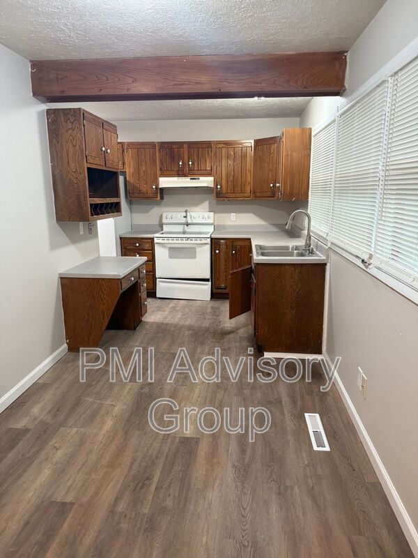 Building Photo - 1513 SW 23rd St