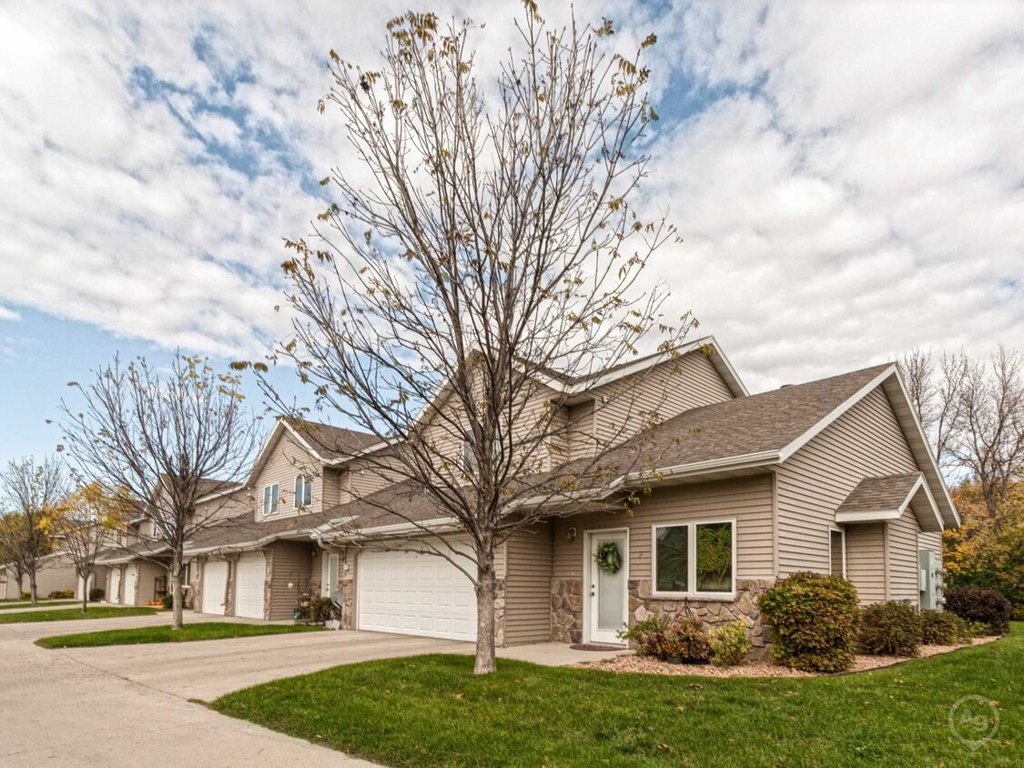 Foto principal - Beaver Creek Townhomes