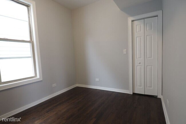 Building Photo - 3255 N Whipple St