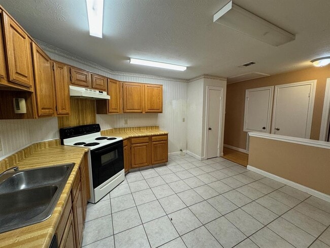Building Photo - 2218 S Ferrisburg Ct
