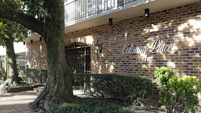 Building Photo - Coliseum Place Apartments