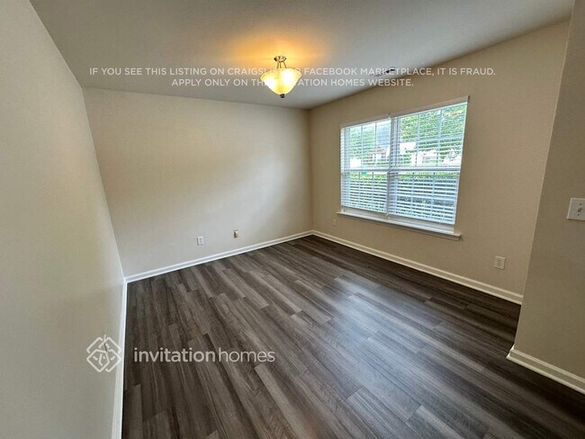 Foto del edificio - 8806 Laurel Run Dr