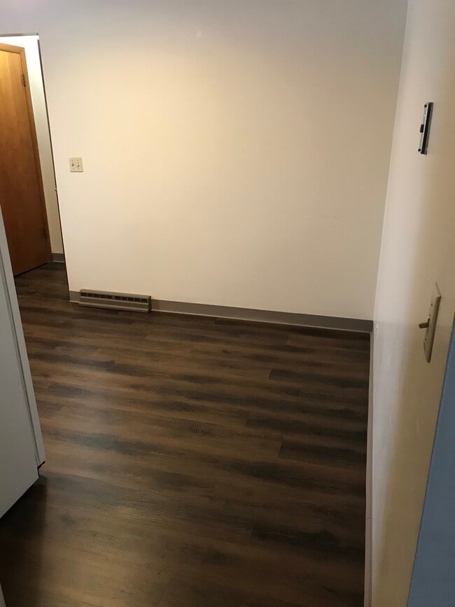 Building Photo - 206 Wimbledon Dr