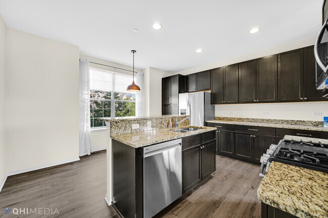 Foto del edificio - 2159 Coral Ln