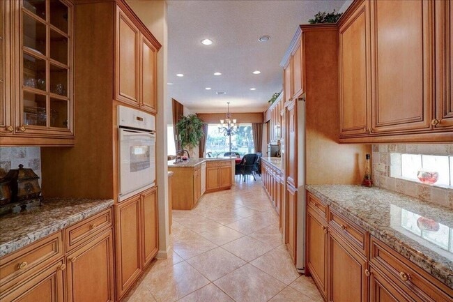 Building Photo - 10891 Northgreen Dr