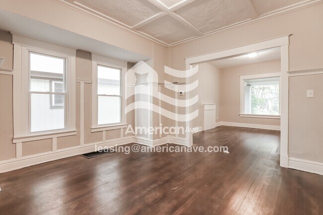 Foto del edificio - 2715 Indiana Ave