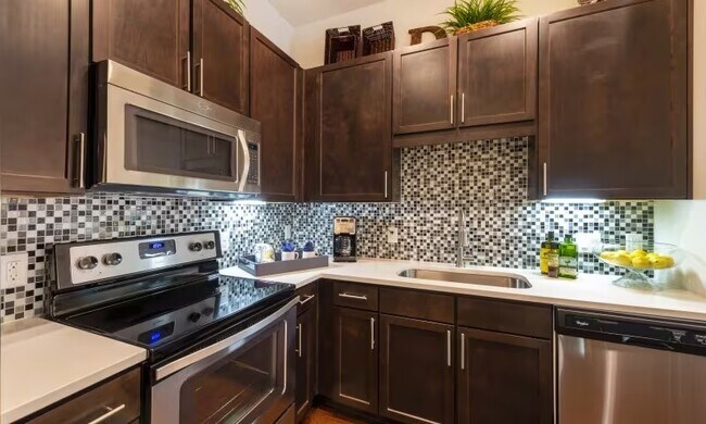 Foto del edificio - Stylish Homes in a Prime Location!