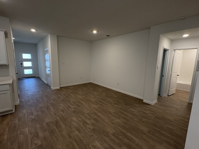 Building Photo - 175 Gazania Rd