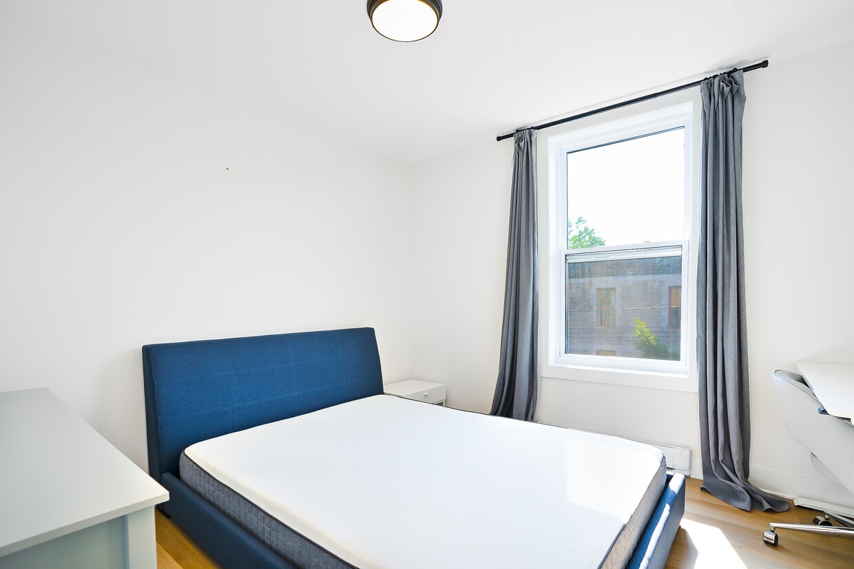 Primary Photo - 5555 Rue Saint-Urbain