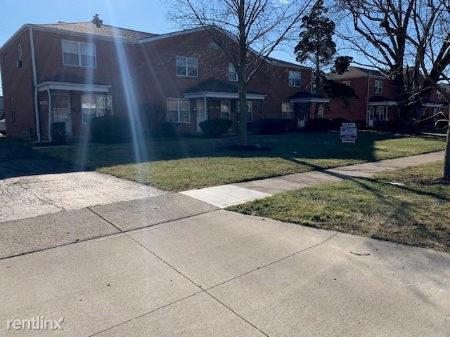 Foto principal - 2 br, 1 bath Townhome - 2093 Farleigh Rd.