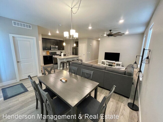 Foto del edificio - 3 br, 2 bath House - 2944 Cub Lake Dr.