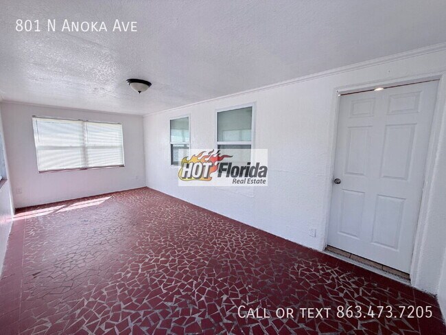 Foto del edificio - 801 N Anoka Ave