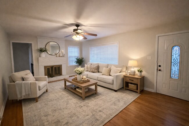 ***PUESTA EN ESCENA VIRTUAL*** - 407 Collins Ave