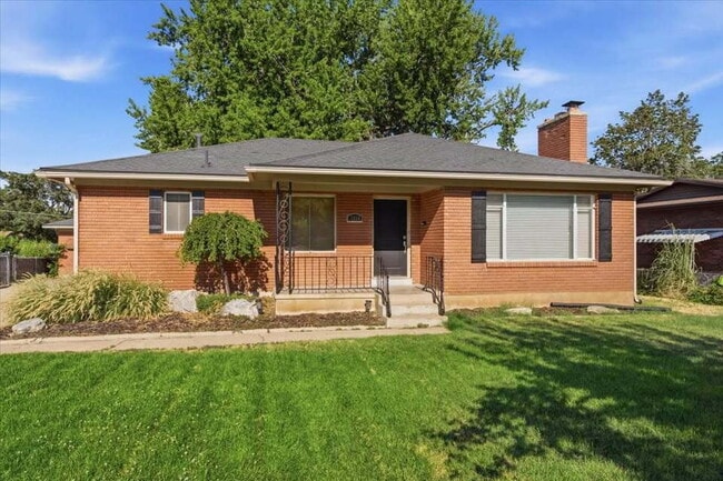 Building Photo - "Charming 2-Bedroom Duplex Retreat on Eccles Ave – Spacious 1,256 Sq Ft Home in Ogden!"