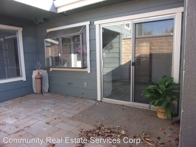 Building Photo - 150 Sundial Ct