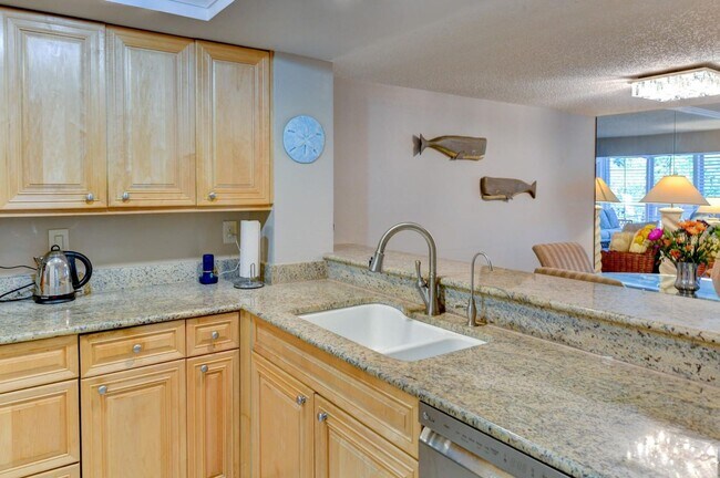 Foto del edificio - CANAL FRONT CONDO