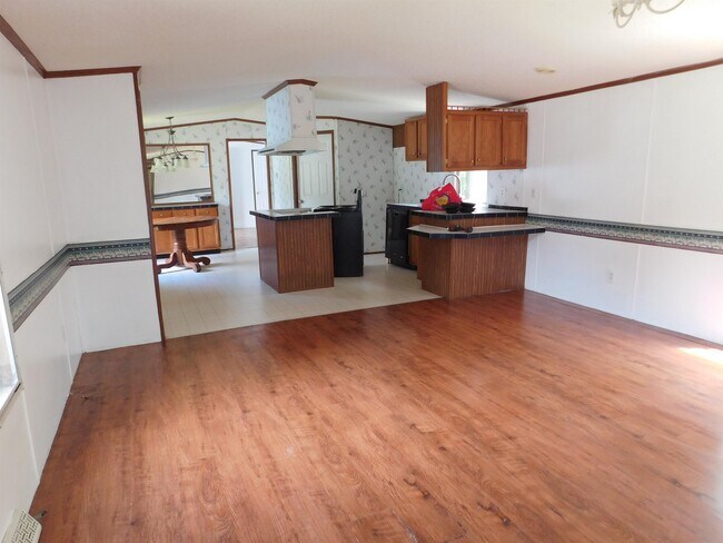 Building Photo - 673 Co Rd 135