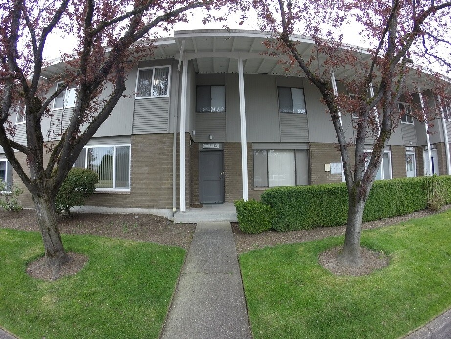 5624 123rd Ave SE, Bellevue, WA 98006 Townhome Rentals in Bellevue WA