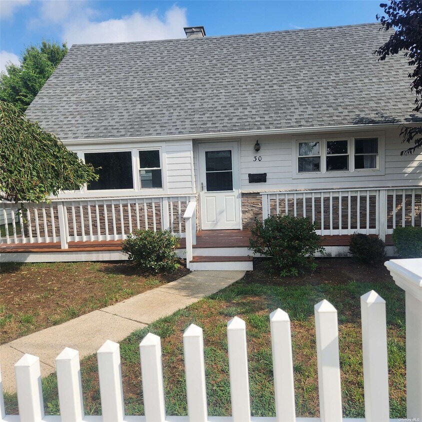 Primary Photo - 30 Montgomery Ave