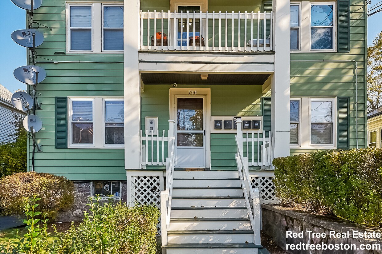 Foto principal - 700 Metropolitan Ave