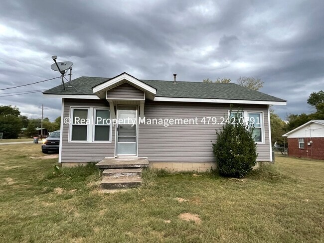 Building Photo - COMING IN DECEMBER!! Adorable 2 Bed 1 Bath...