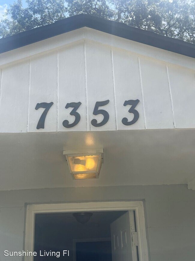 Foto del edificio - 4 br, 2 bath House - 7353 Elwood Ave