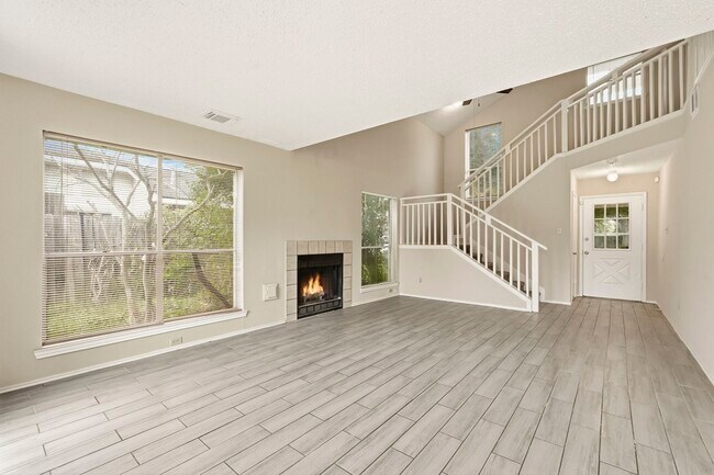 Foto del edificio - 16623 Red Gully Dr