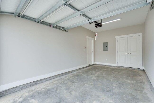 Building Photo - 90 Date Palm Ln