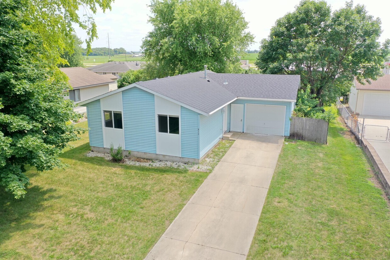 812 2nd St NW, Byron, MN 55920 House Rental in Byron, MN