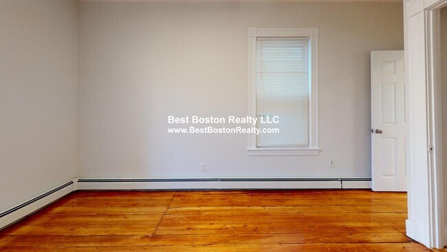 Building Photo - 309 Hurley St