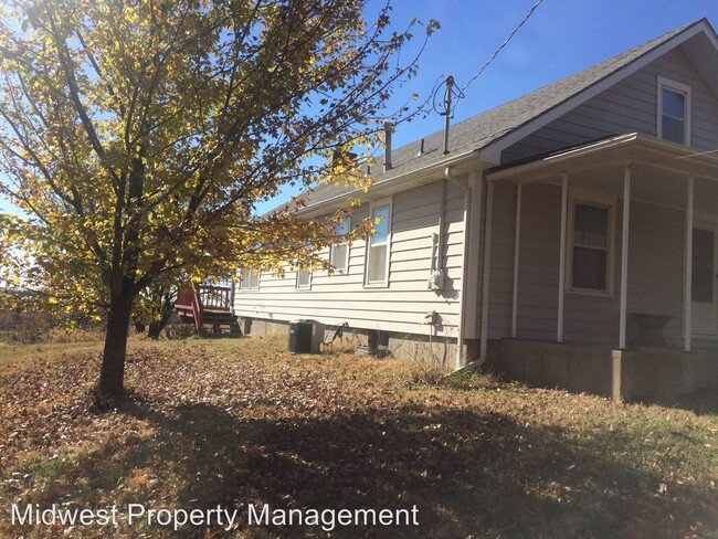Building Photo - 2 br, 1 bath House - 479 N 1500 Rd