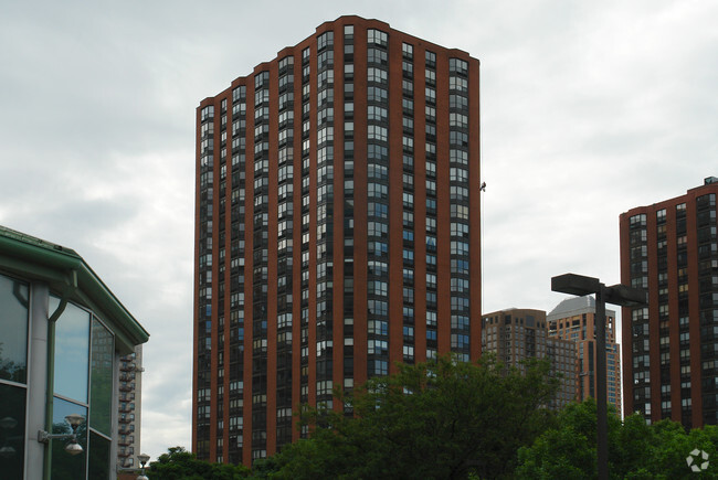 Building Photo - Dearborn Park High Rise 1