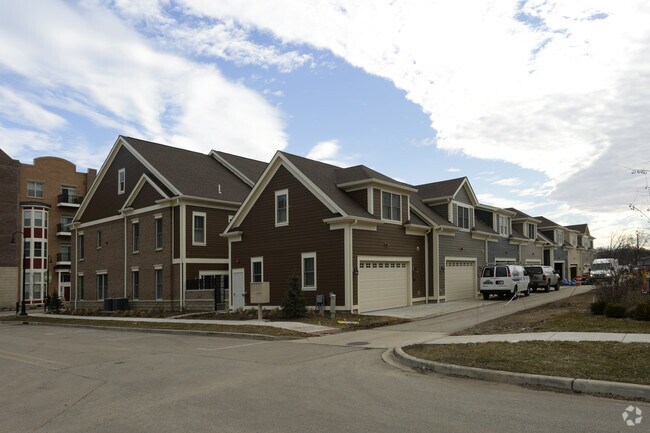Foto del edificio - Triumph Court Townhomes