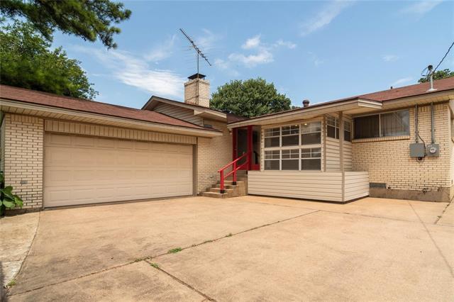 Building Photo - 2110 Normandy Dr