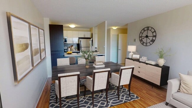 Interior Photo - Avalon Park