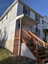 Building Photo - 85 Miller St