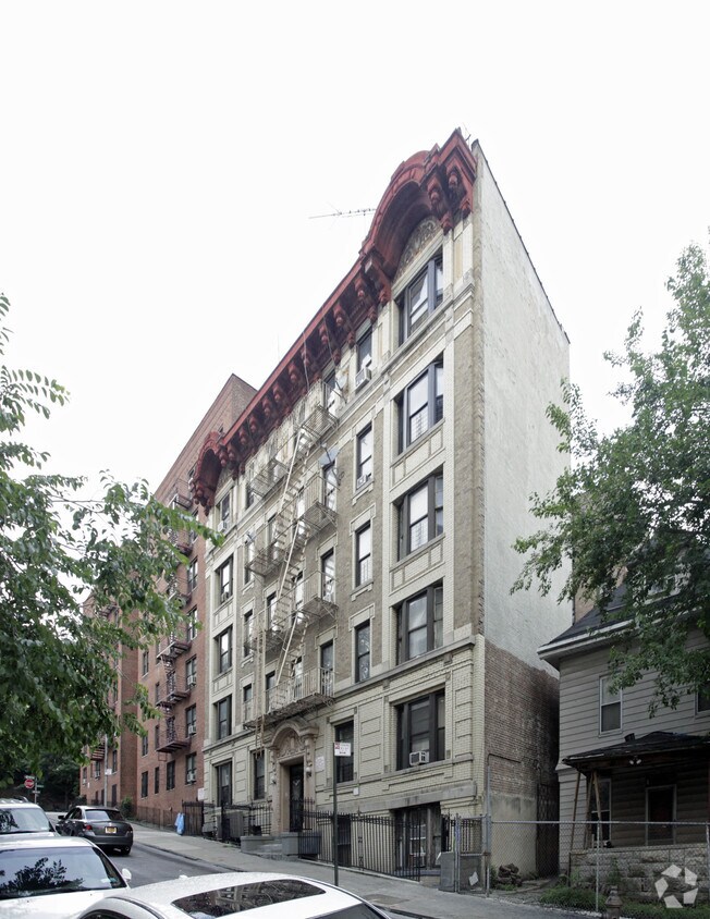 Building Photo - 375 E 199th St
